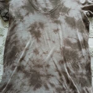 Womens Olive Green Tie-Dye V-Neck Shirt